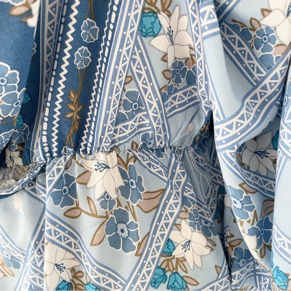 Lulus Dominica Floral Print Short Sleeve Romper Blue Size S - Picture 8 of 10